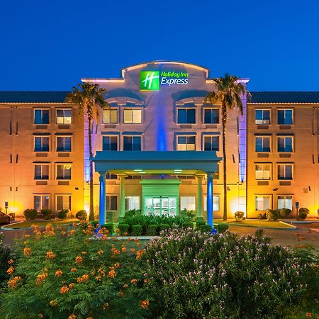 Holiday Inn Express Peoria North - Glendale By Ihg Экстерьер фото