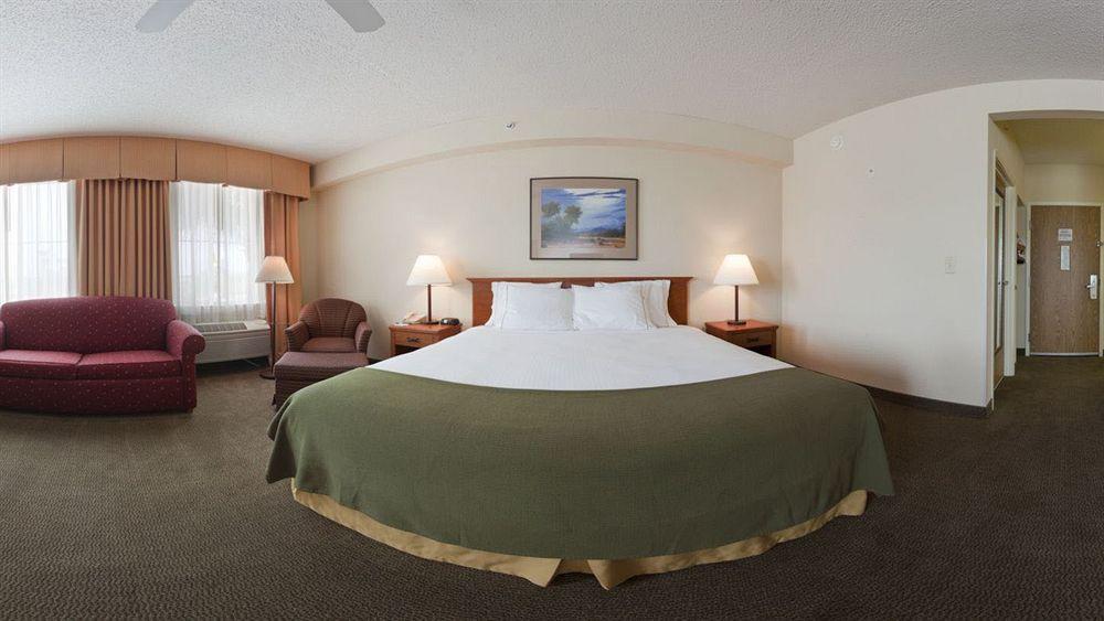Holiday Inn Express Peoria North - Glendale By Ihg Экстерьер фото