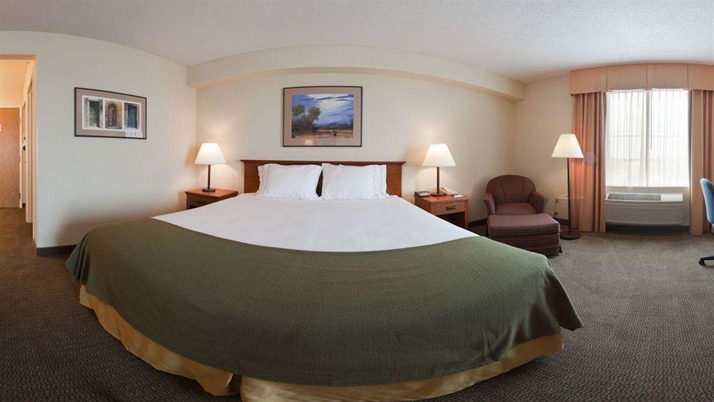 Holiday Inn Express Peoria North - Glendale By Ihg Экстерьер фото