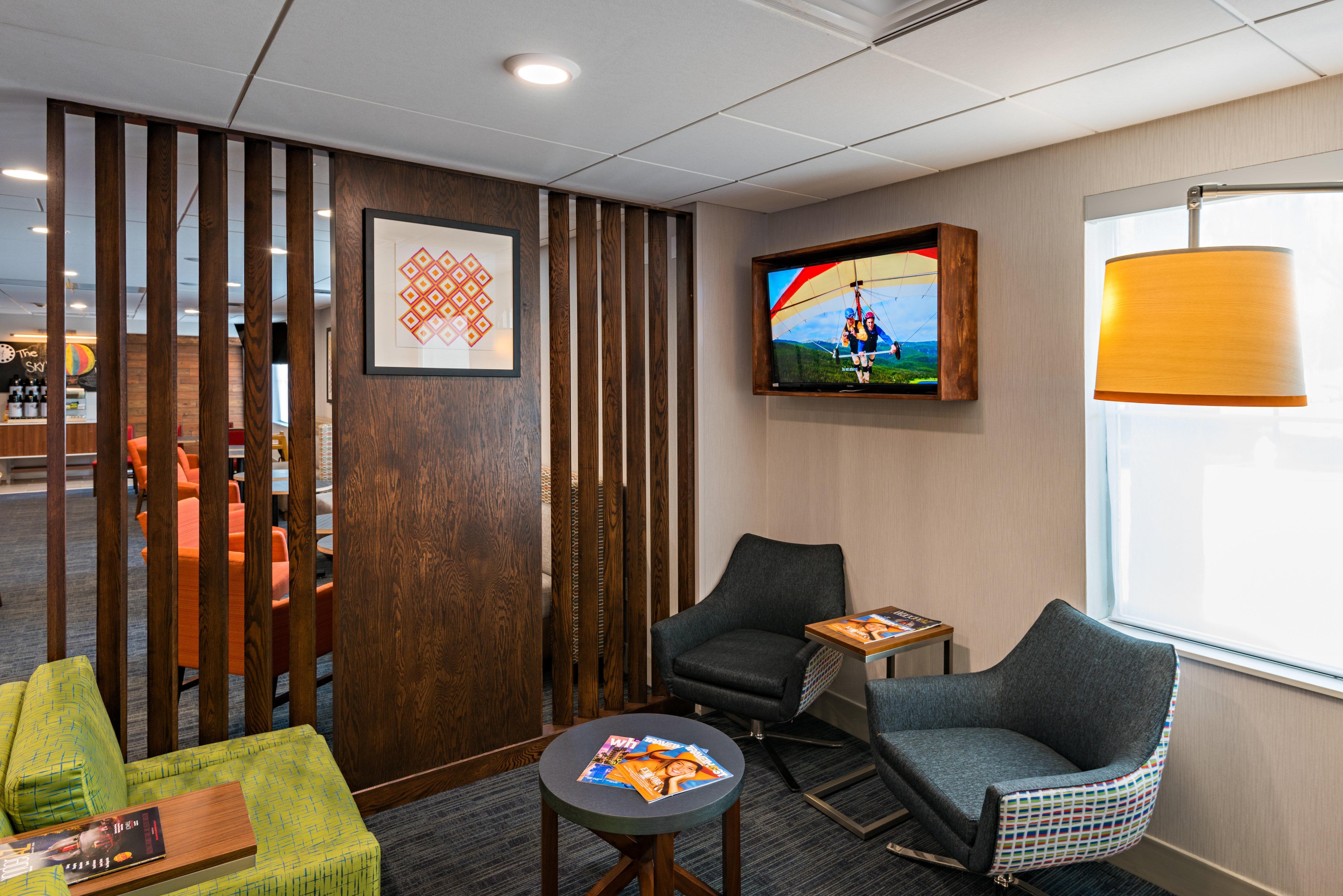 Holiday Inn Express Peoria North - Glendale By Ihg Экстерьер фото