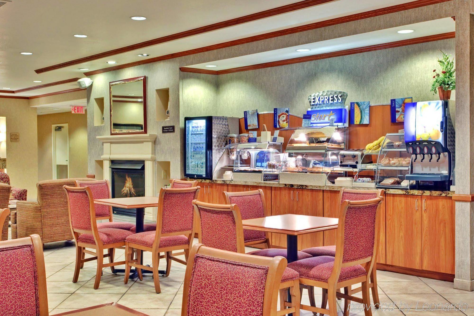 Holiday Inn Express Peoria North - Glendale By Ihg Экстерьер фото