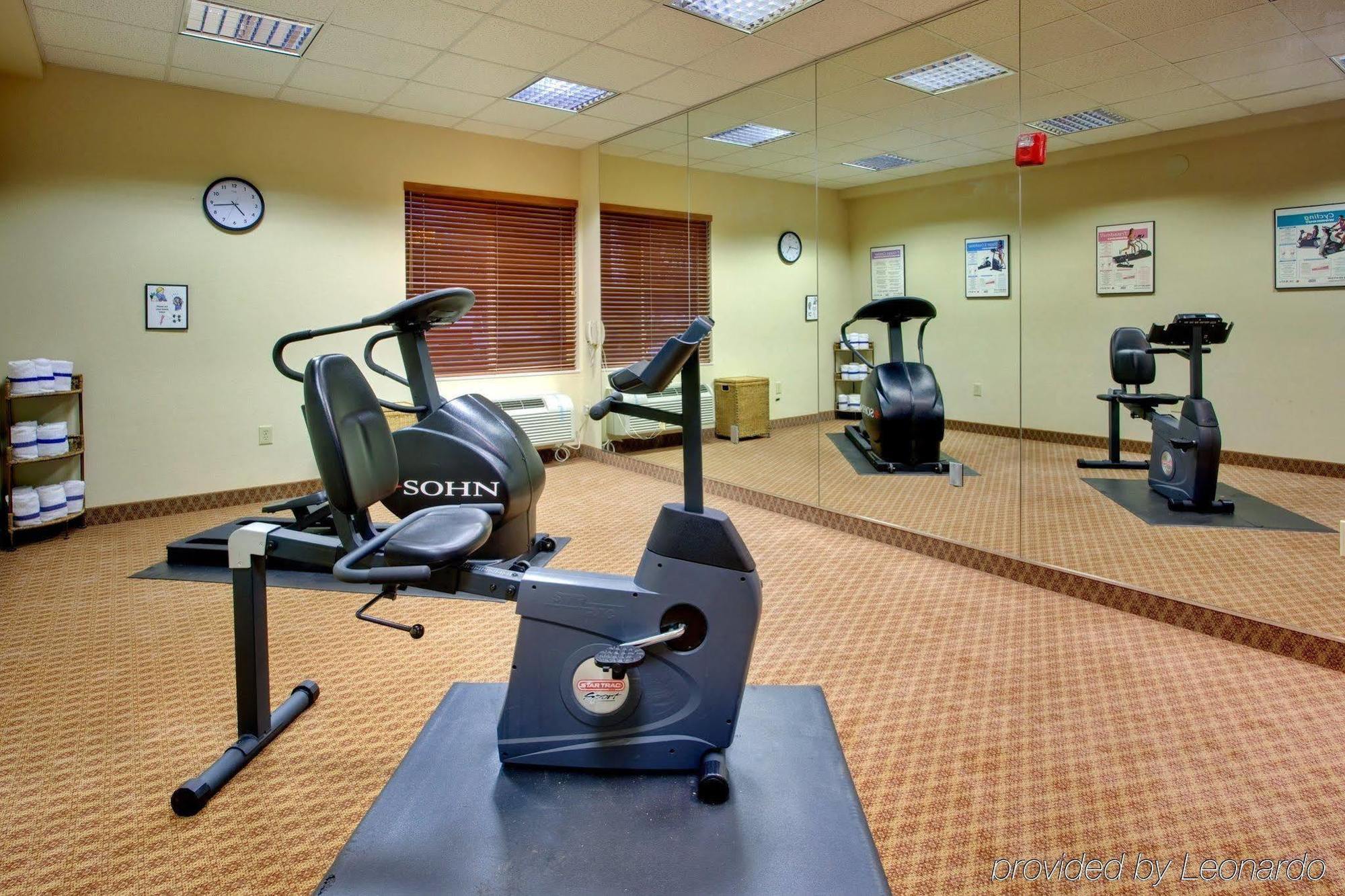 Holiday Inn Express Peoria North - Glendale By Ihg Экстерьер фото